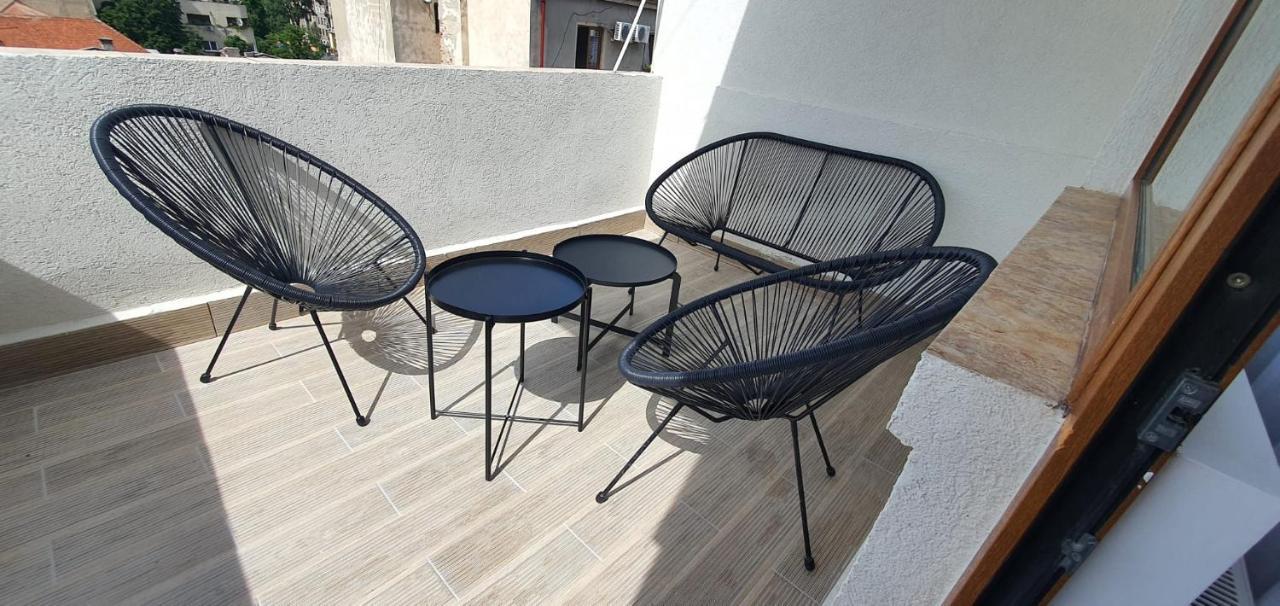 City Center Chic Studio Букурещ Екстериор снимка
